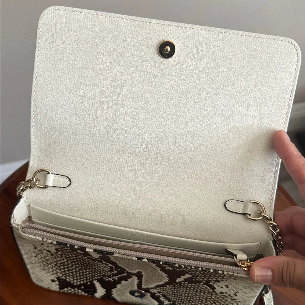 Jimmy Choo Light Stone and Black Snake-Print Wallet with Gold JC Logo - Picture 3 of 9